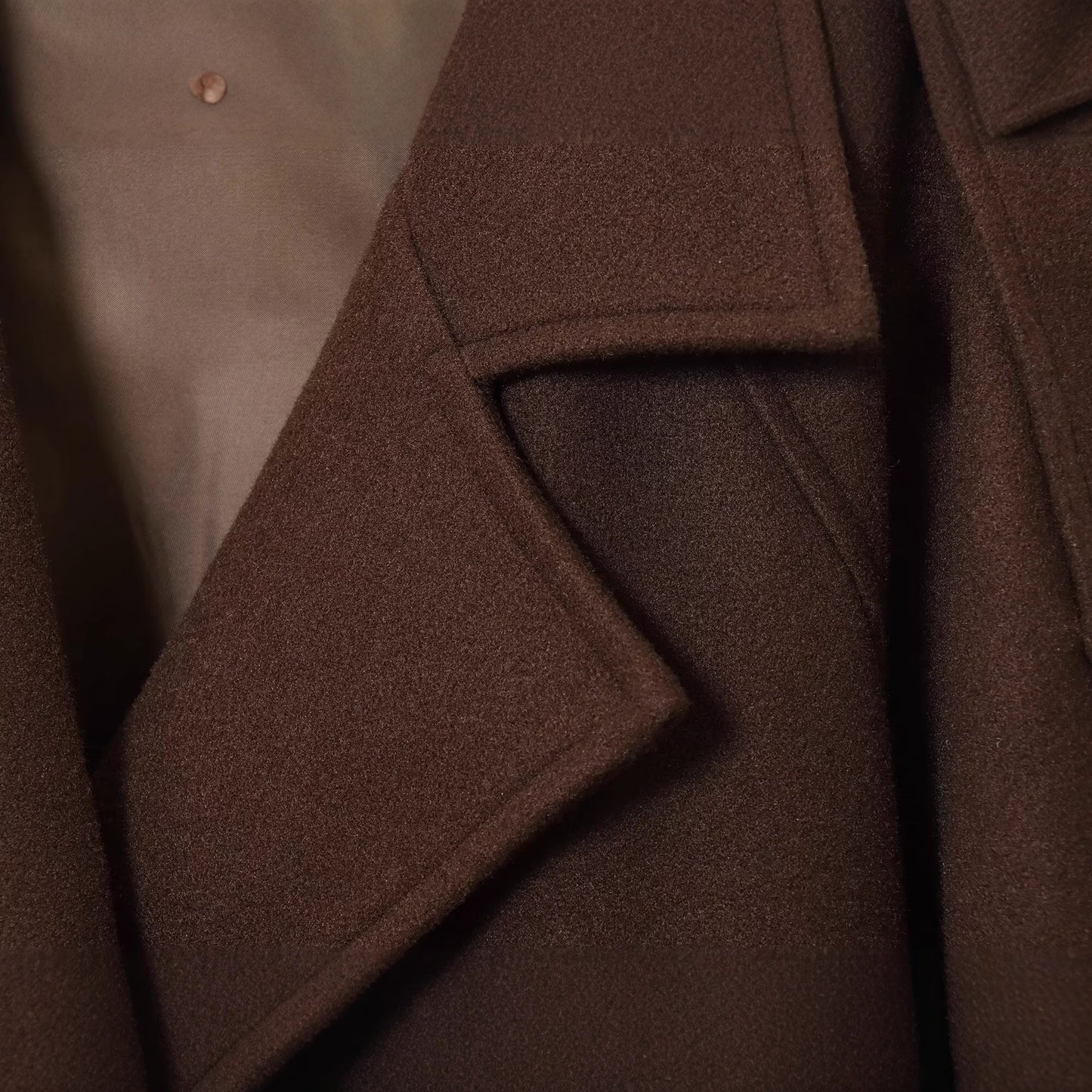 Long sleeved buttoned lapel jacket for women