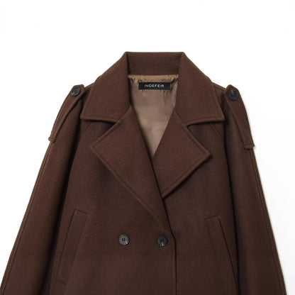 Long sleeved buttoned lapel jacket for women